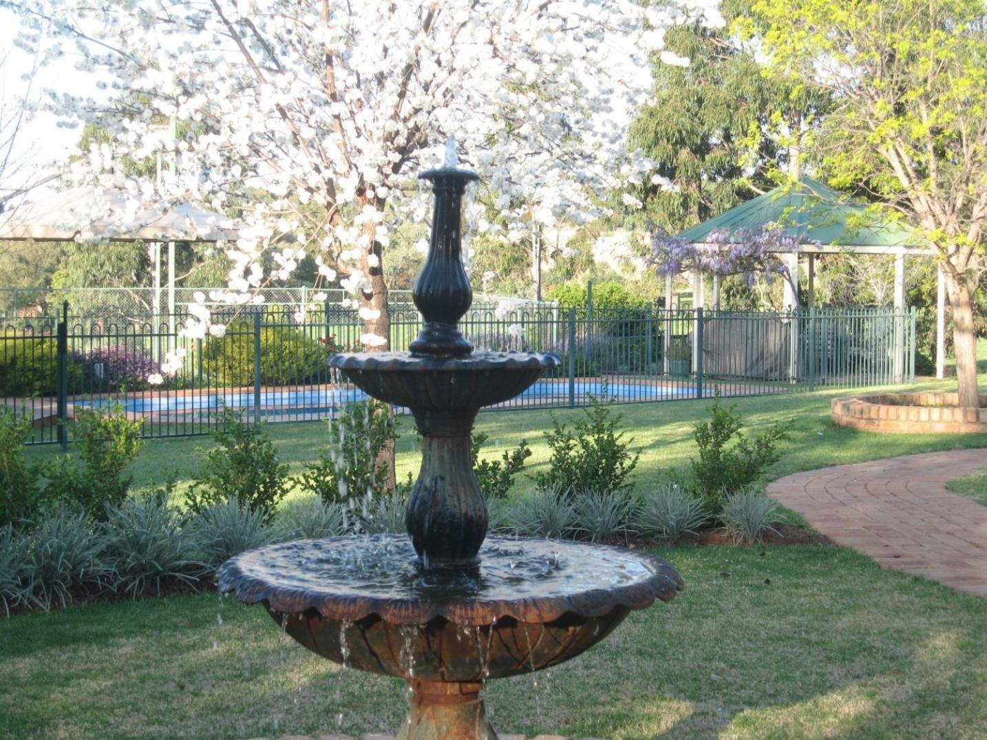 Pericoe Retreat Bed and Breakfast Dubbo Exteriör bild